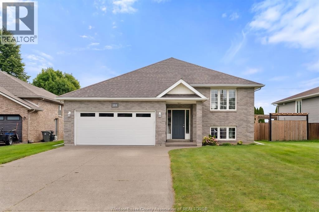 180 Sunset Drive, Essex, ON, N0R 1G0