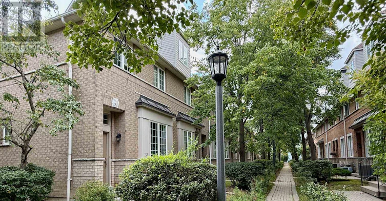 72-23 Observatory Lane, Richmond Hill, ON, L4C 0M7 - 2