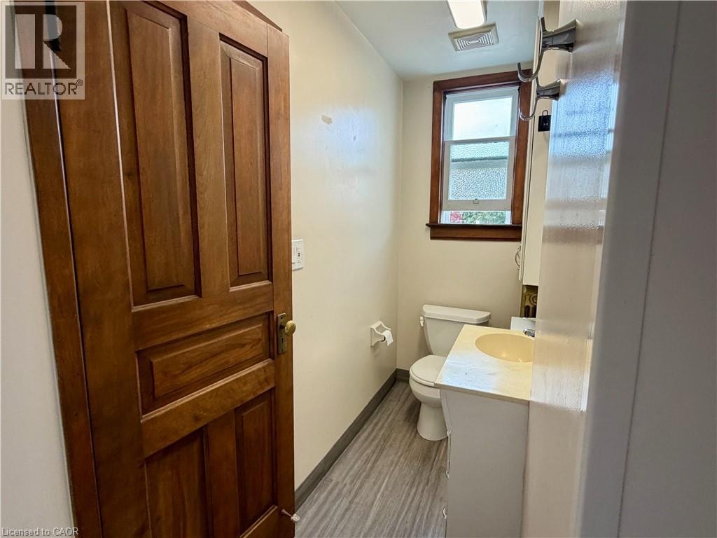 F-31 Regina Street N, Waterloo, ON, N2J 2Z9 - 15