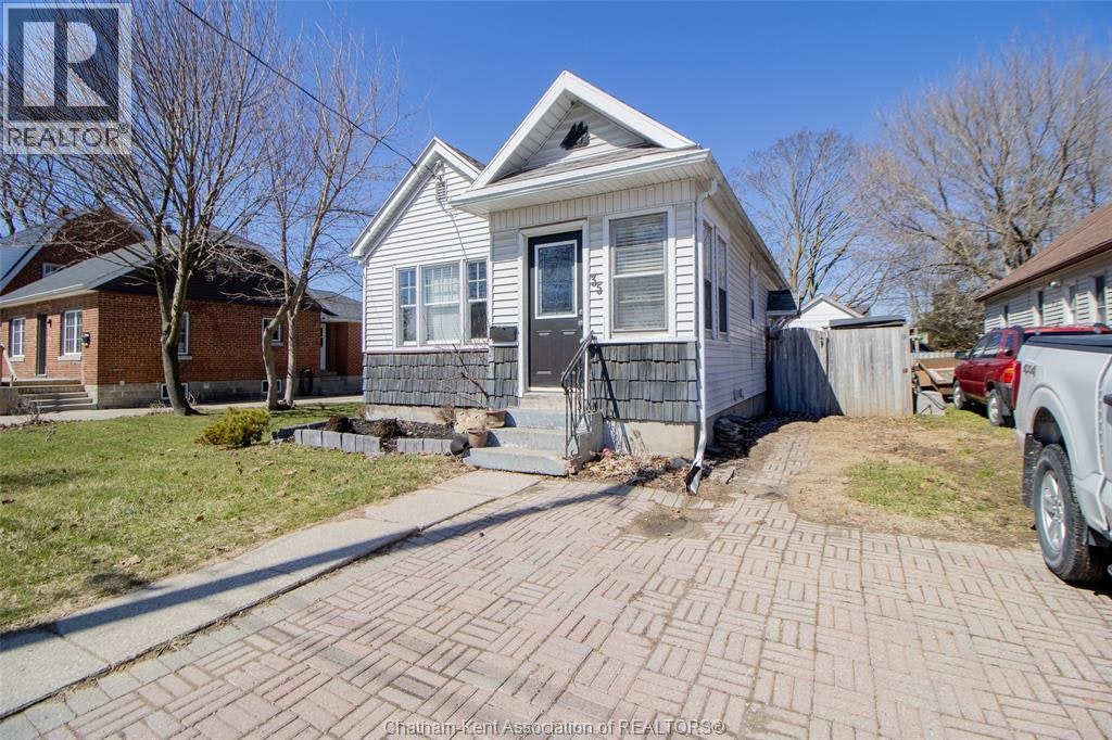 35 Alexandra Avenue, Chatham-Kent, ON, N7M 1X9