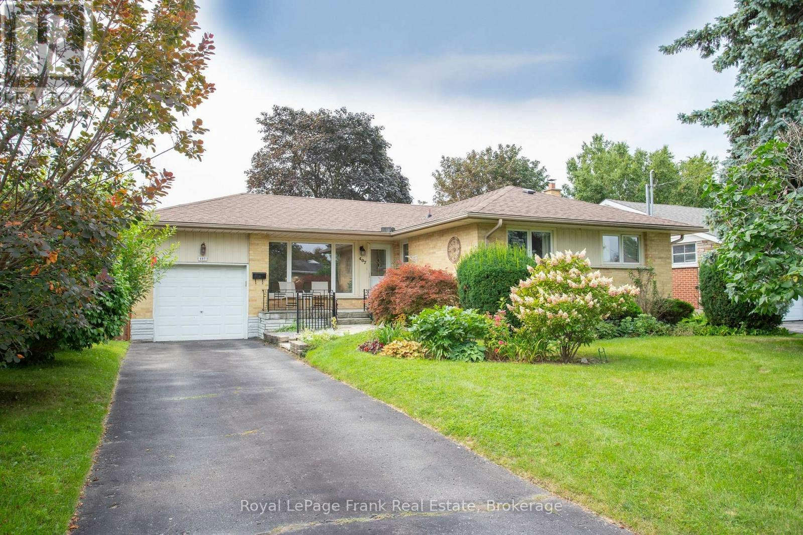 407 Glencastle Avenue, Oshawa, ON, L1J 3K7