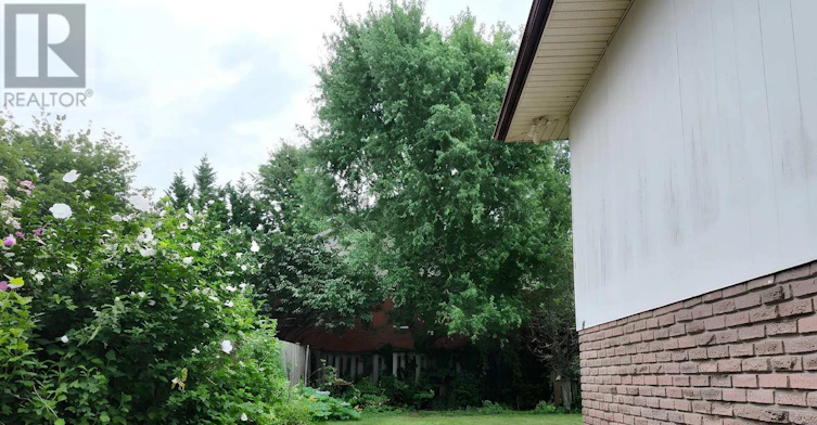MAIN-62 Elma Street E, St. Catharines, ON, L2N 6Z7 - 9