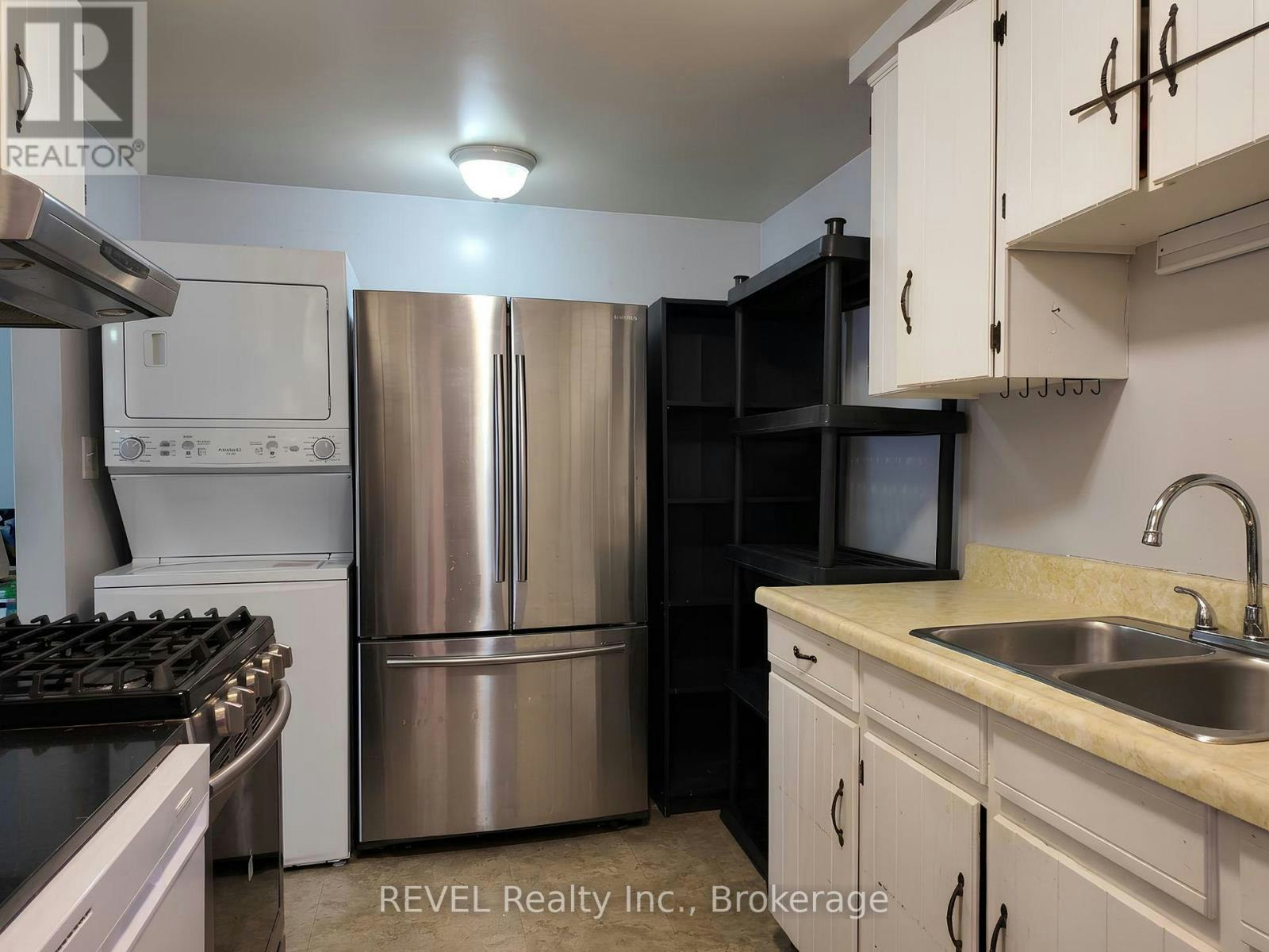 MAIN-62 Elma Street E, St. Catharines, ON, L2N 6Z7 - 5