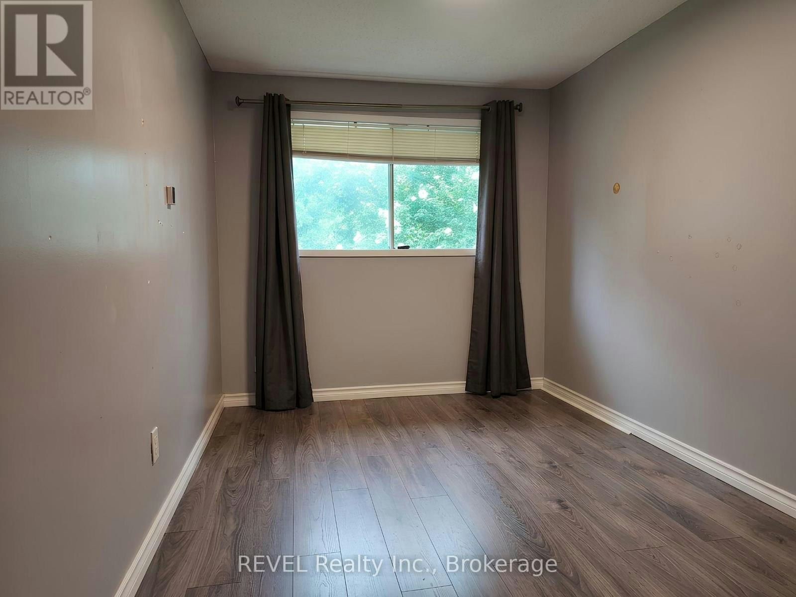MAIN-62 Elma Street E, St. Catharines, ON, L2N 6Z7 - 8