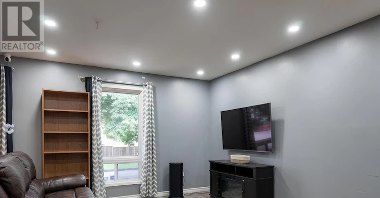 MAIN-62 Elma Street E, St. Catharines, ON, L2N 6Z7 - 3