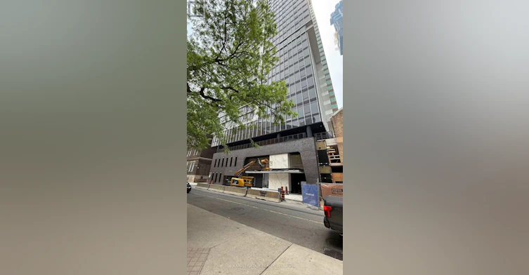 2105-771 Yonge Street, Toronto, ON, M4W 0B8