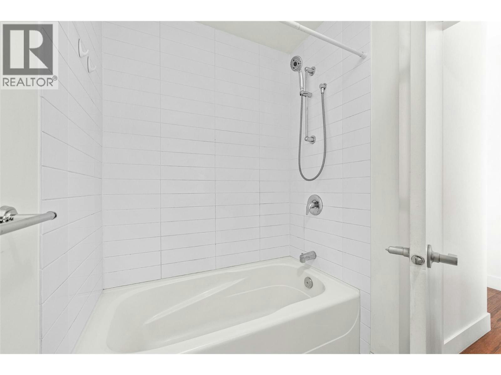 316-1289 Ellis Street, Kelowna, BC, V1Y 9X6 - 23