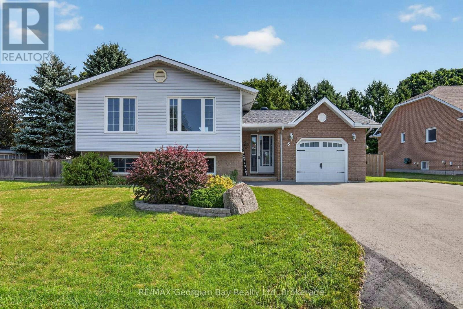 3 Copeland Street, Penetanguishene, ON, L9M 1K3