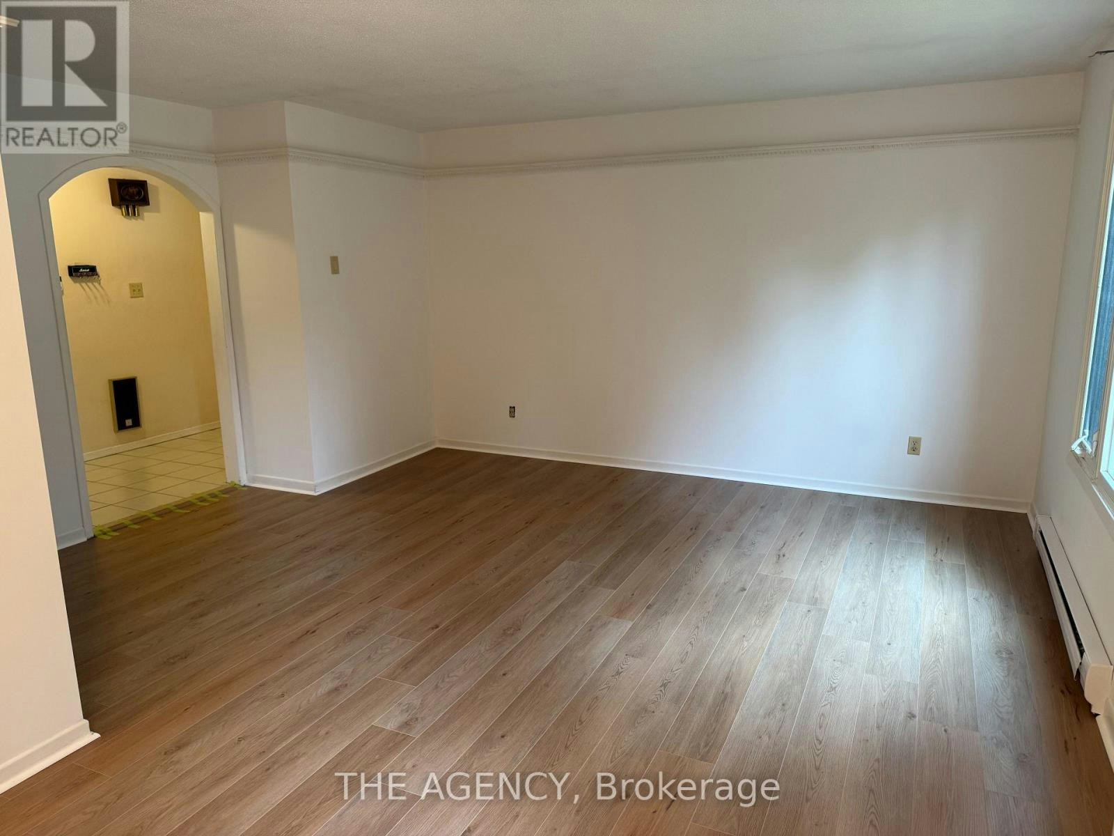 323 Waratah Avenue, Newmarket, ON, L3Y 5J3 - 7