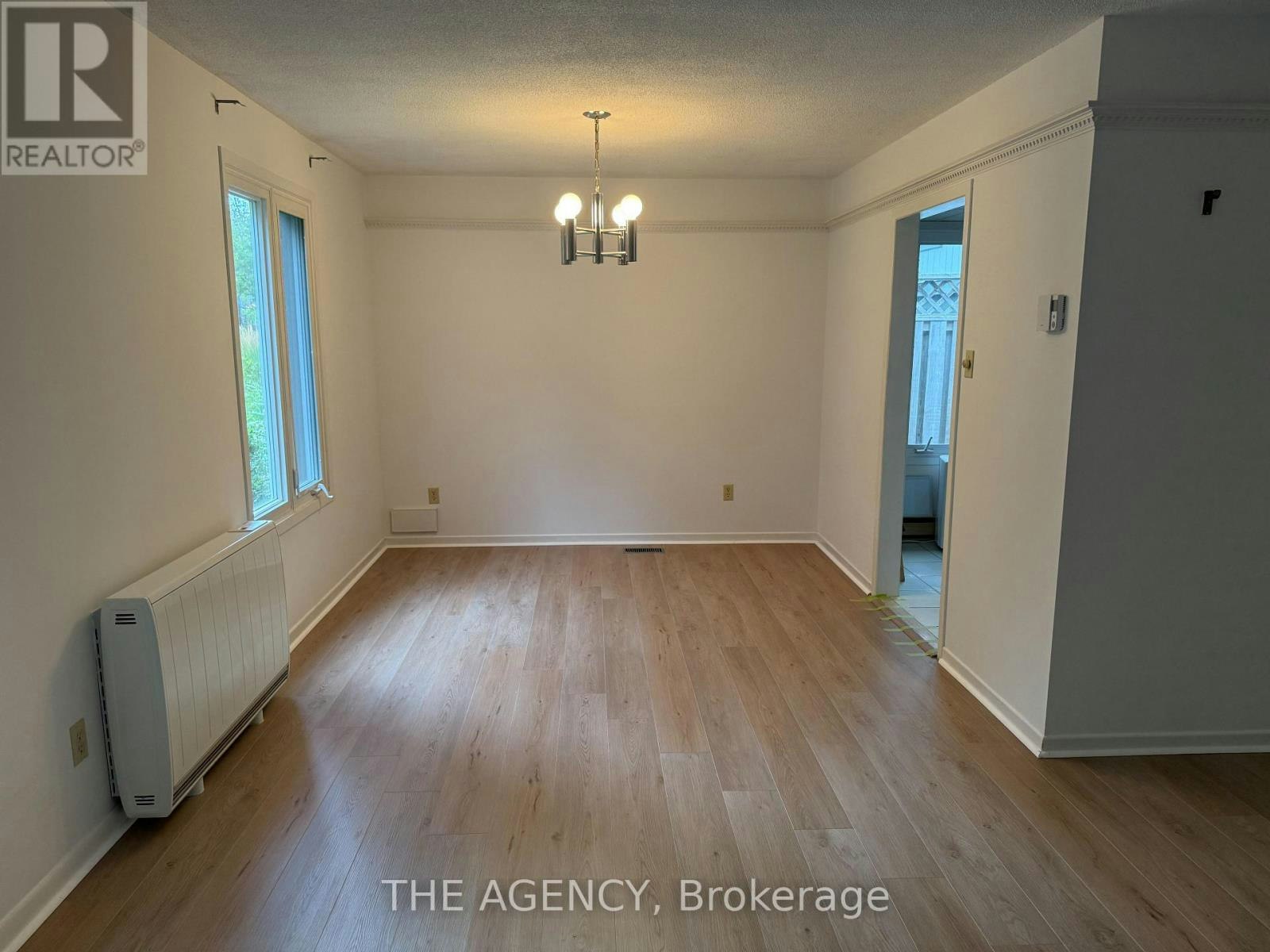 323 Waratah Avenue, Newmarket, ON, L3Y 5J3 - 8