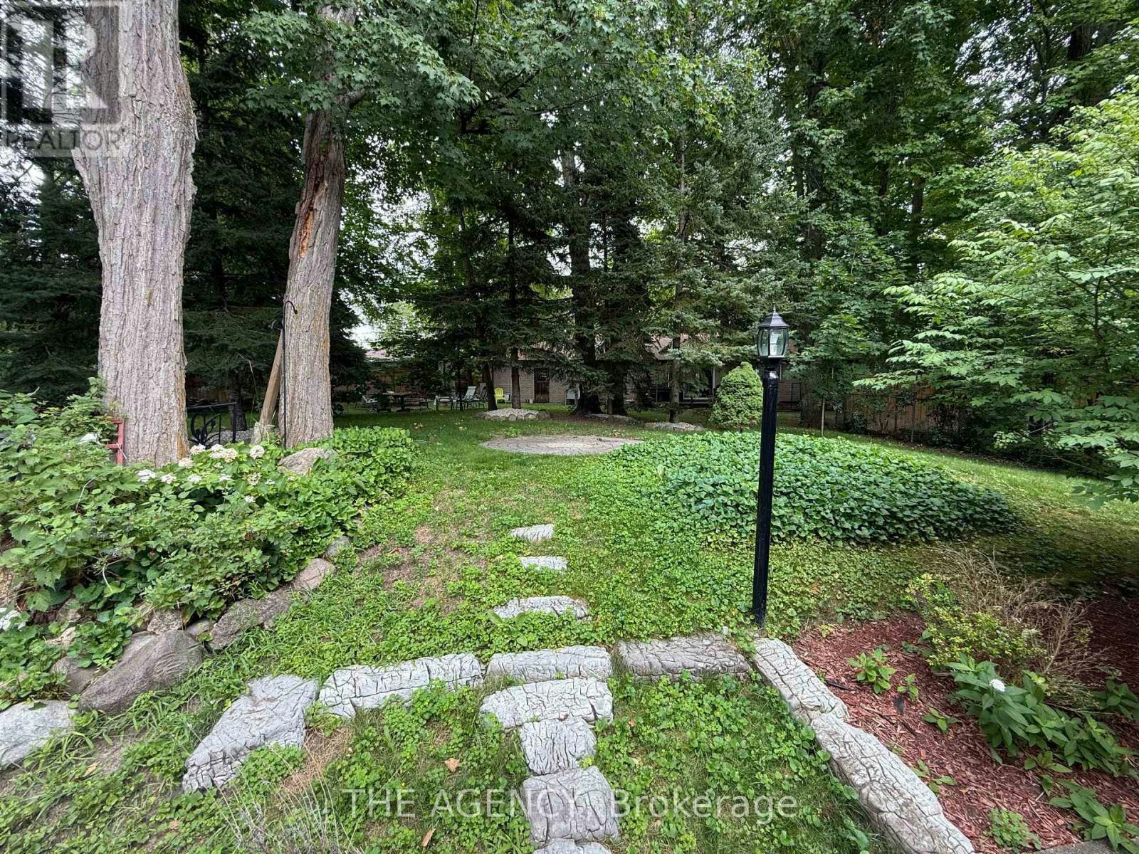323 Waratah Avenue, Newmarket, ON, L3Y 5J3 - 49
