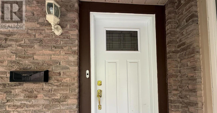 323 Waratah Avenue, Newmarket, ON, L3Y 5J3 - 4