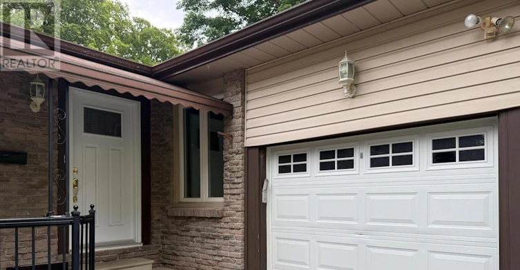 323 Waratah Avenue, Newmarket, ON, L3Y 5J3 - 3