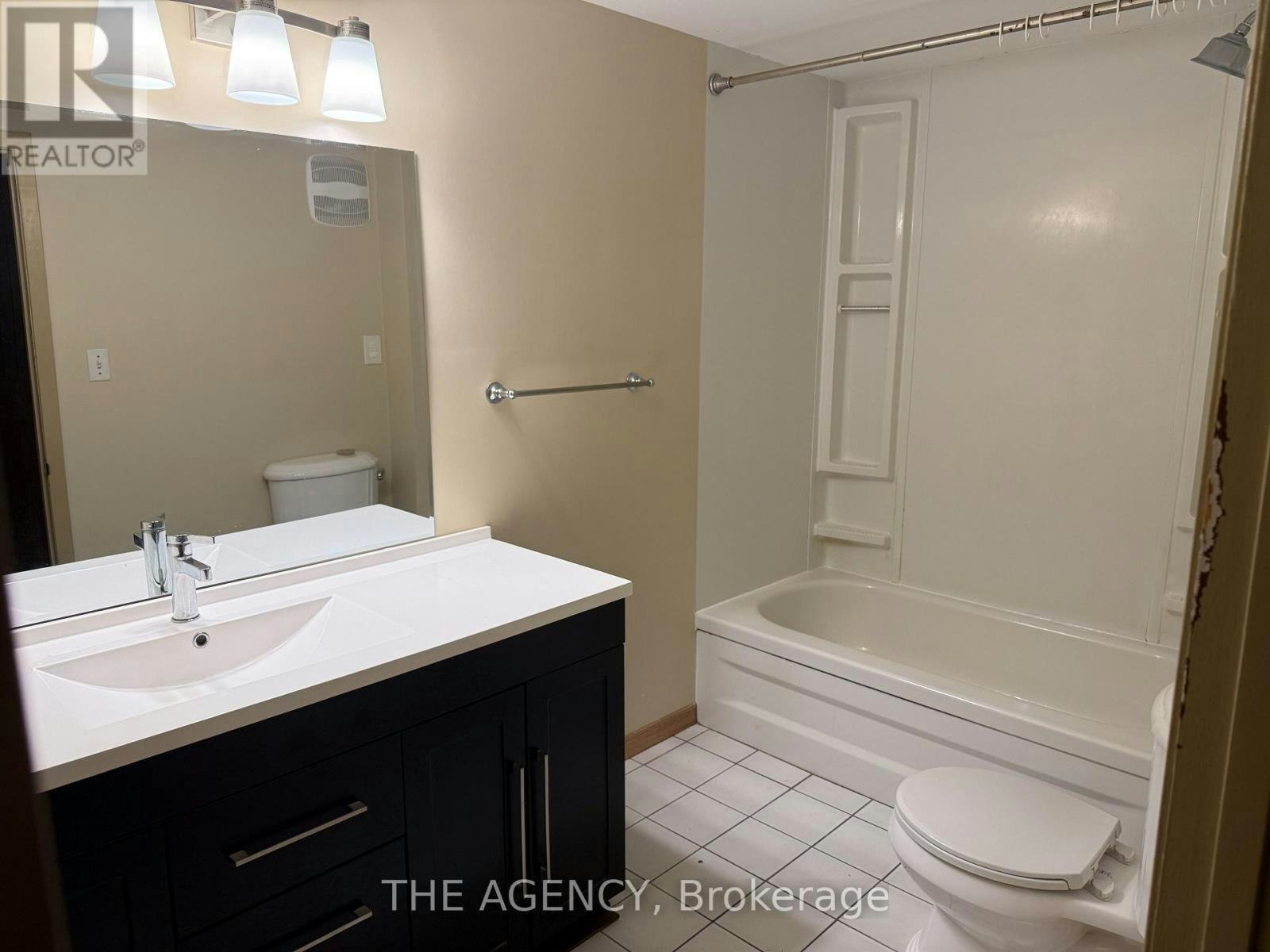 323 Waratah Avenue, Newmarket, ON, L3Y 5J3 - 35