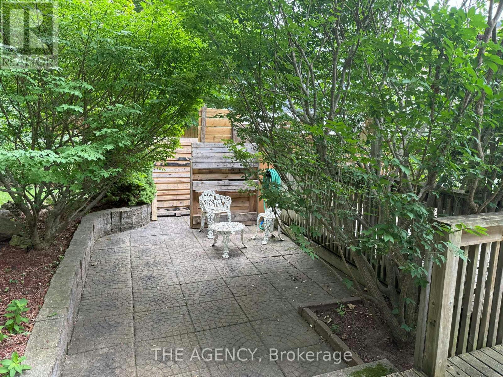 323 Waratah Avenue, Newmarket, ON, L3Y 5J3 - 48