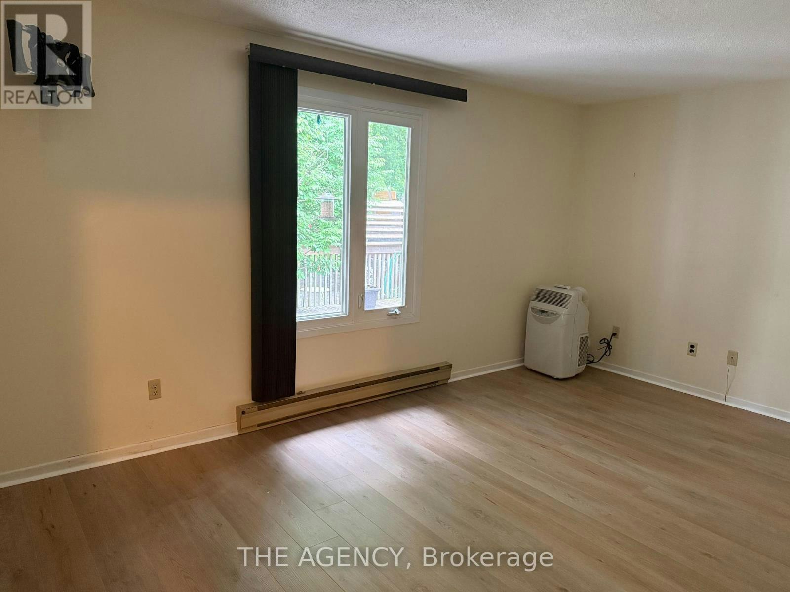 323 Waratah Avenue, Newmarket, ON, L3Y 5J3 - 26