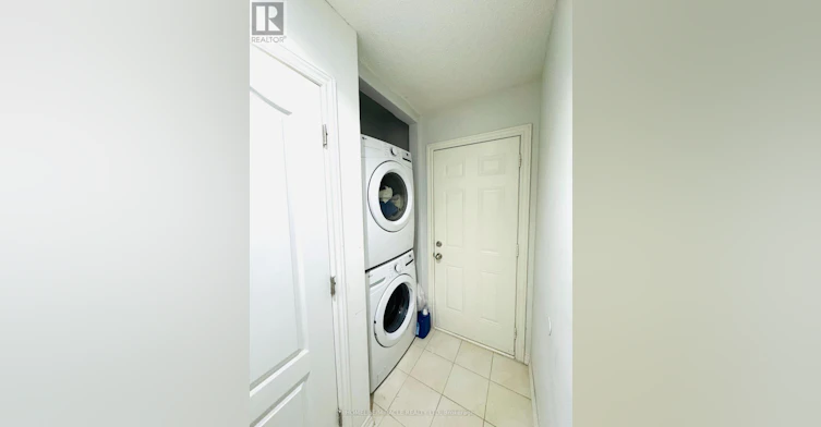 8 Altura Way, Brampton, ON, L6P 4A1 - 4
