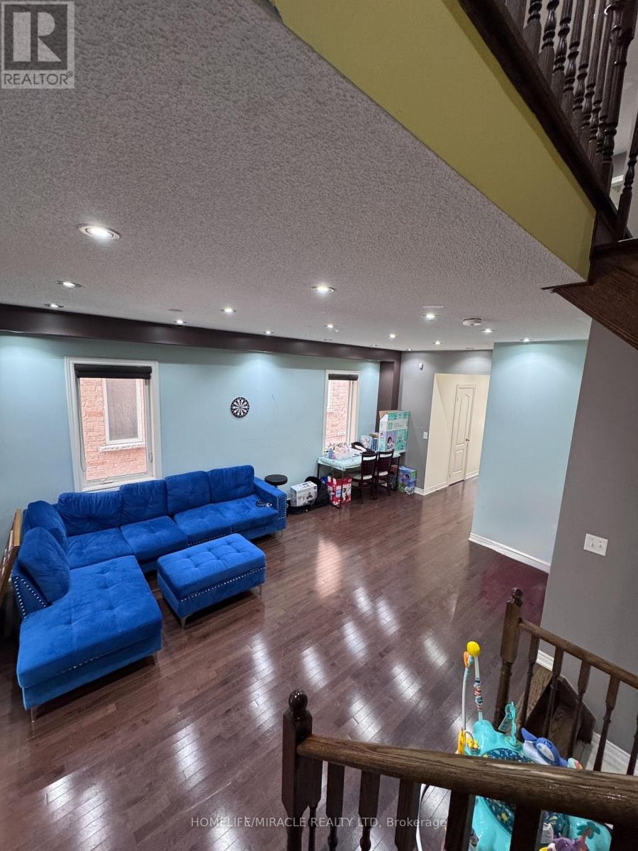 8 Altura Way, Brampton, ON, L6P 4A1 - 8