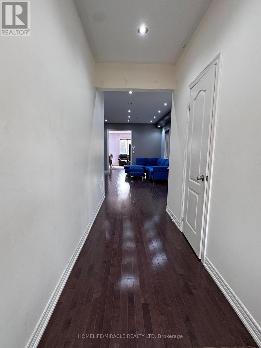 8 Altura Way, Brampton, ON, L6P 4A1 - 5