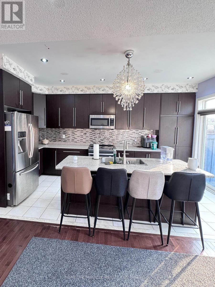 8 Altura Way, Brampton, ON, L6P 4A1 - 13