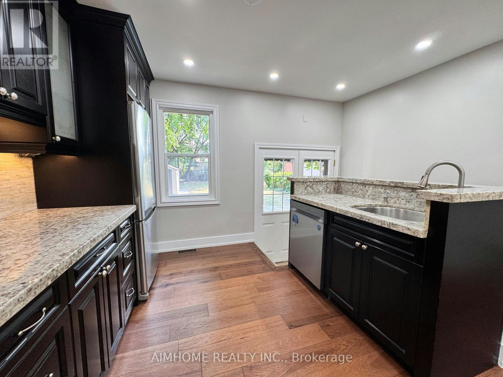 173 Melrose Street, Toronto, ON, M8Y 1B6 - 12