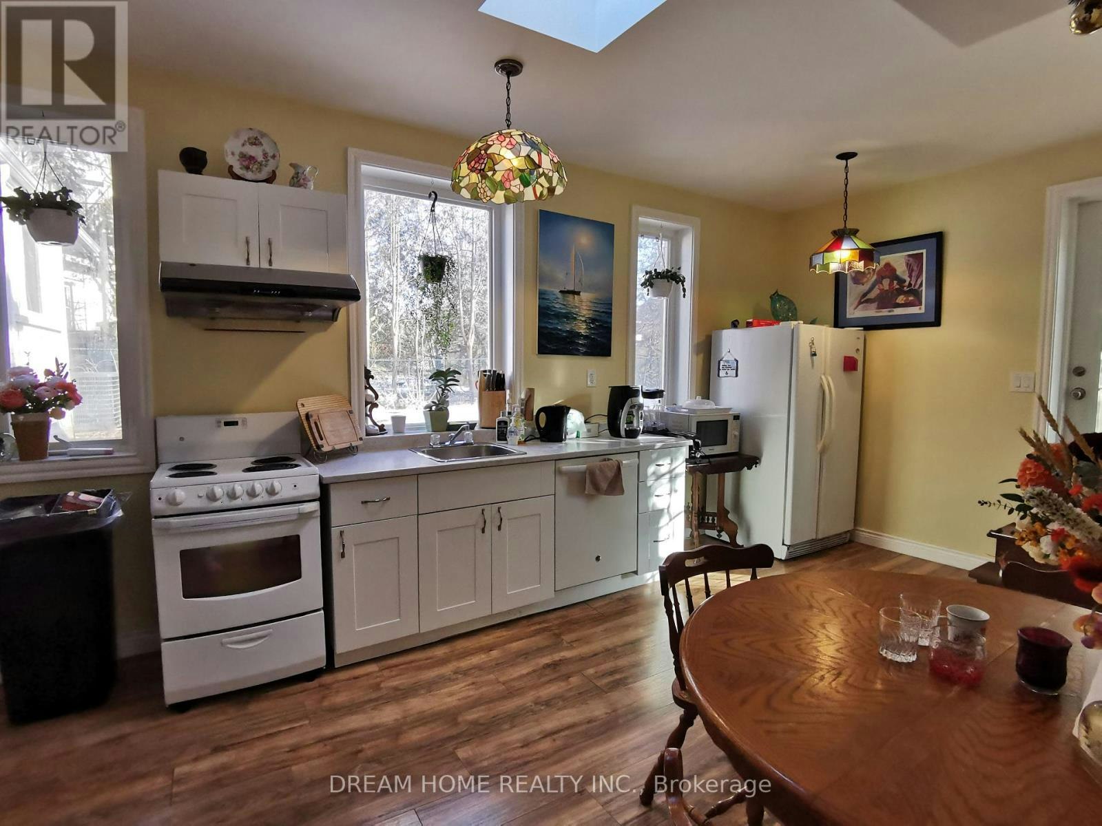 ROOM C-850 Clarkson Road S, Mississauga, ON, L5J 2V3 - 9