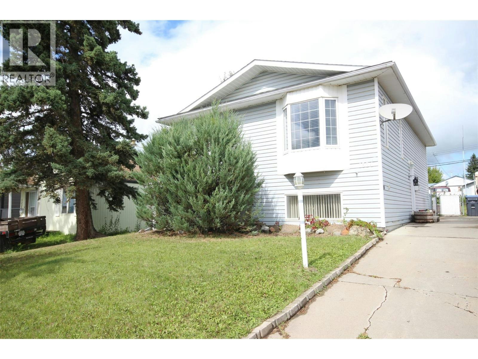 1324 95 Avenue, Dawson Creek, BC, V1G 1J4