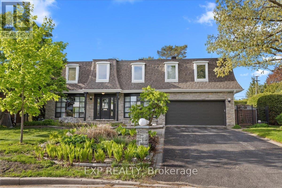 899 Dresden Crescent, Ottawa, ON, K2B 5H8