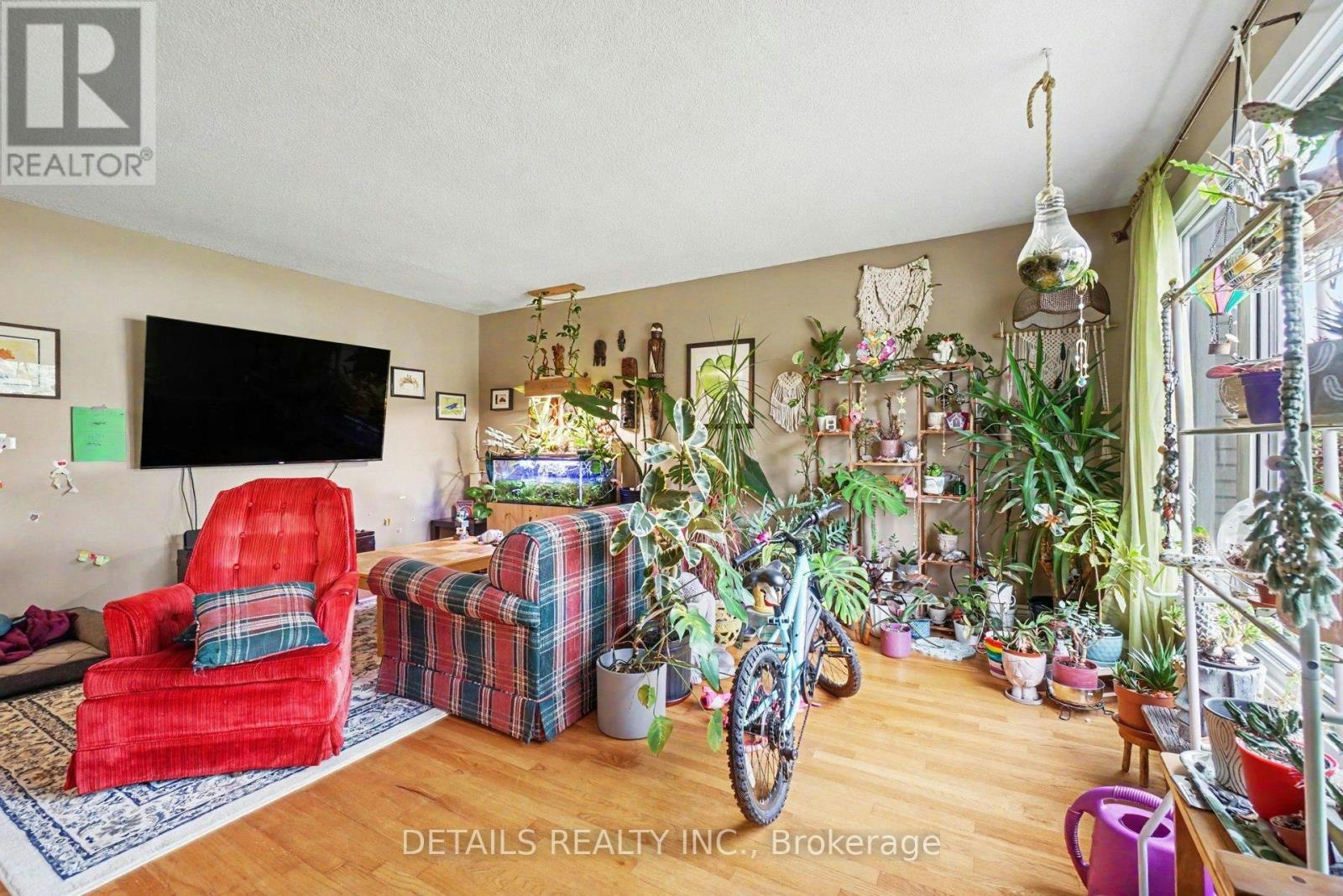 816 Willow Avenue, Ottawa, ON, K1E 1C7 - 3