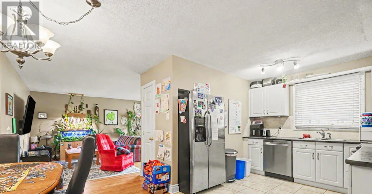 816 Willow Avenue, Ottawa, ON, K1E 1C7 - 6