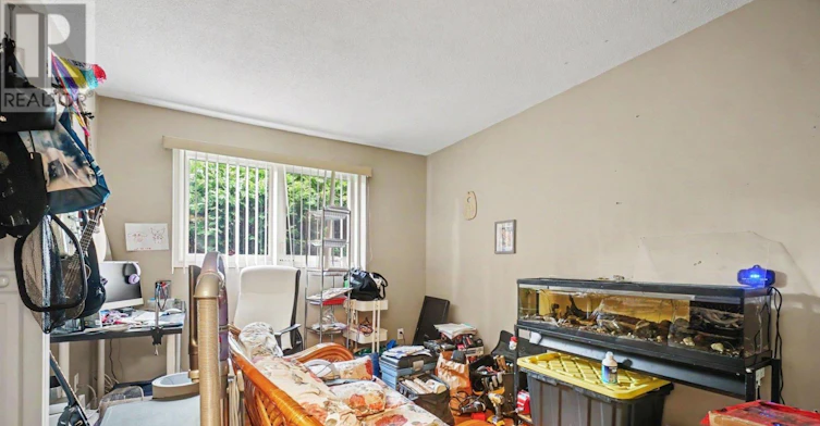 816 Willow Avenue, Ottawa, ON, K1E 1C7 - 9