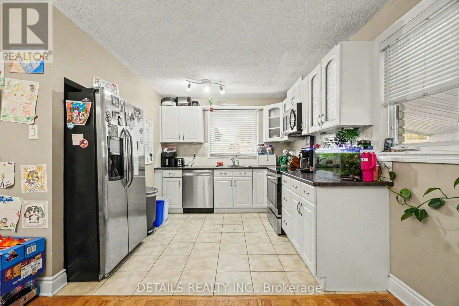 816 Willow Avenue, Ottawa, ON, K1E 1C7 - 7