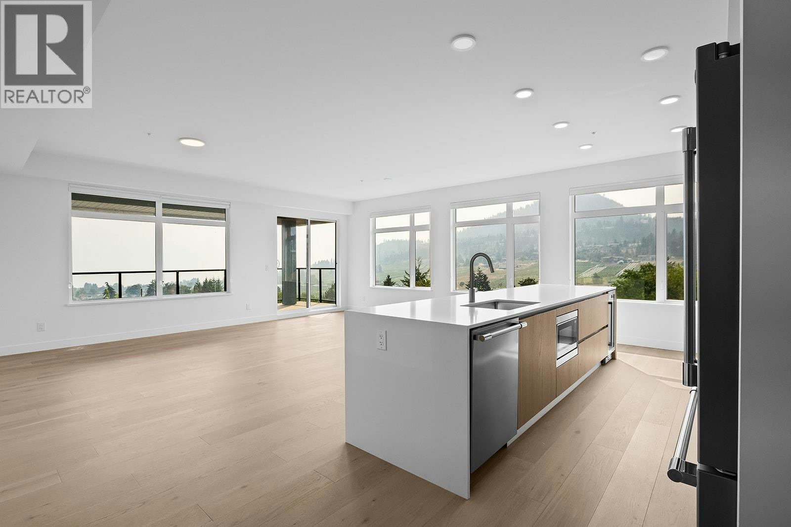 204-2760 Olalla Road, West Kelowna, BC, V1Z 2A9 - 7