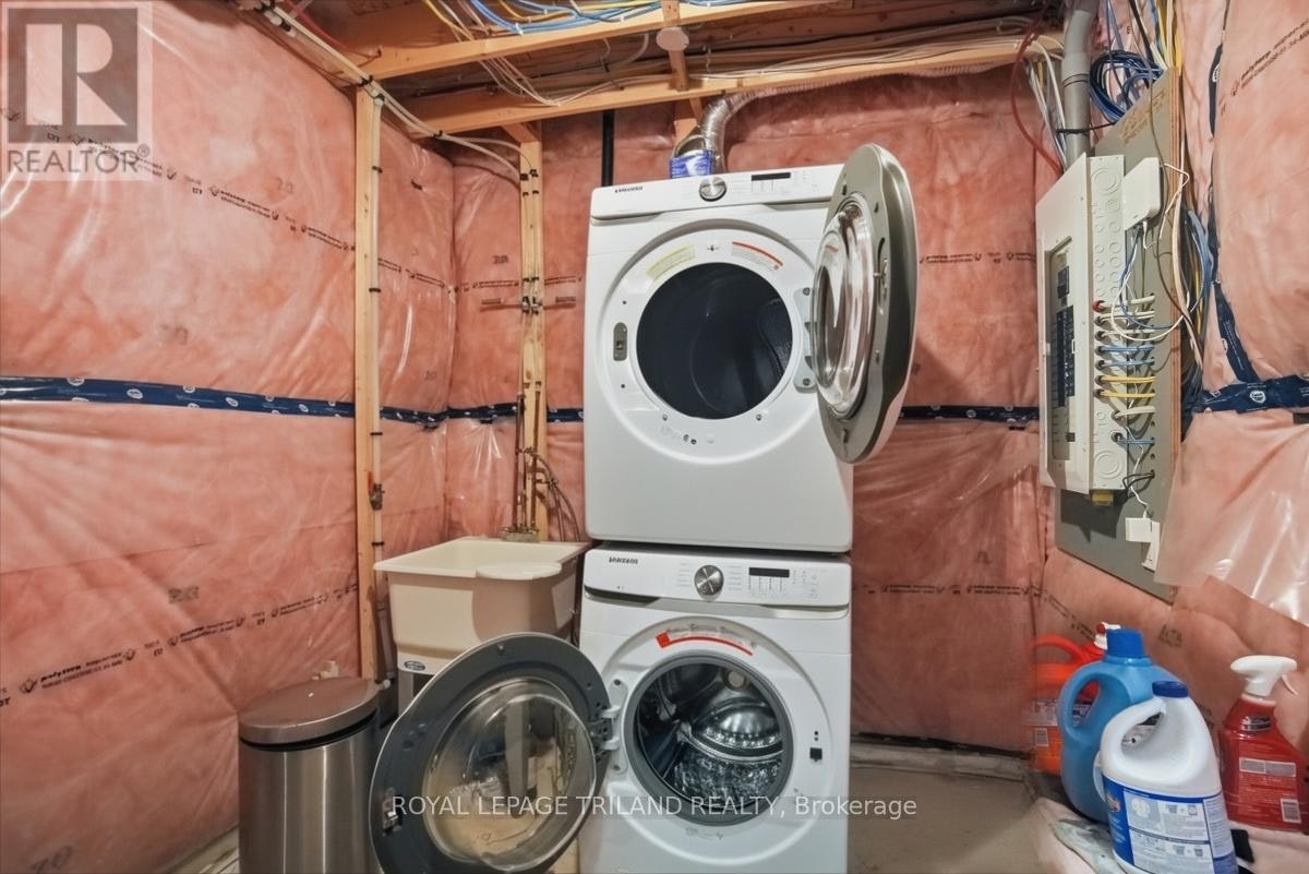 3601 Lynds Street, London, ON, N6L 0G6 - 36
