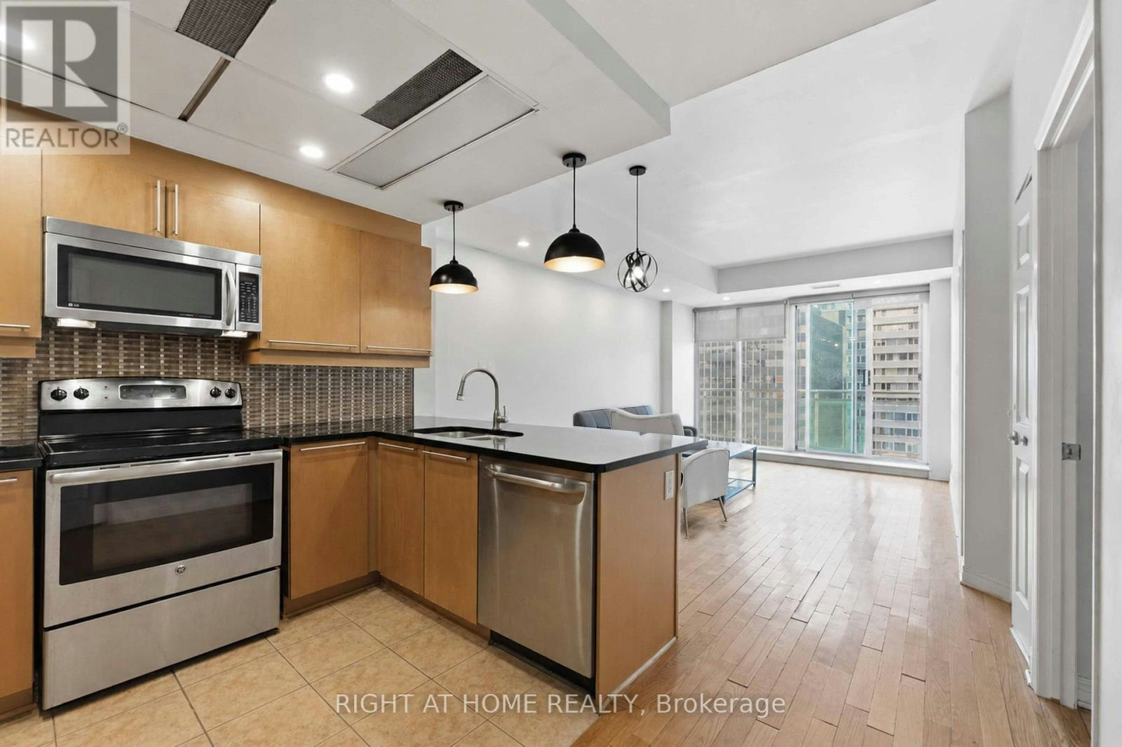 1009-134 York Street, Ottawa, ON, K1N 1K8