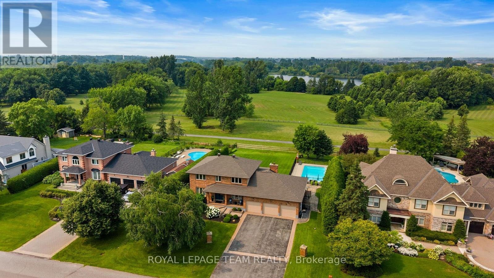 1095 Bravar Drive, Manotick, ON, K4M 1G2