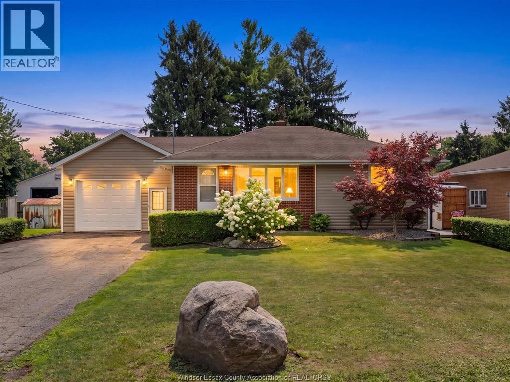 1553 2 Road East, Kingsville, ON, N9Y 2M2