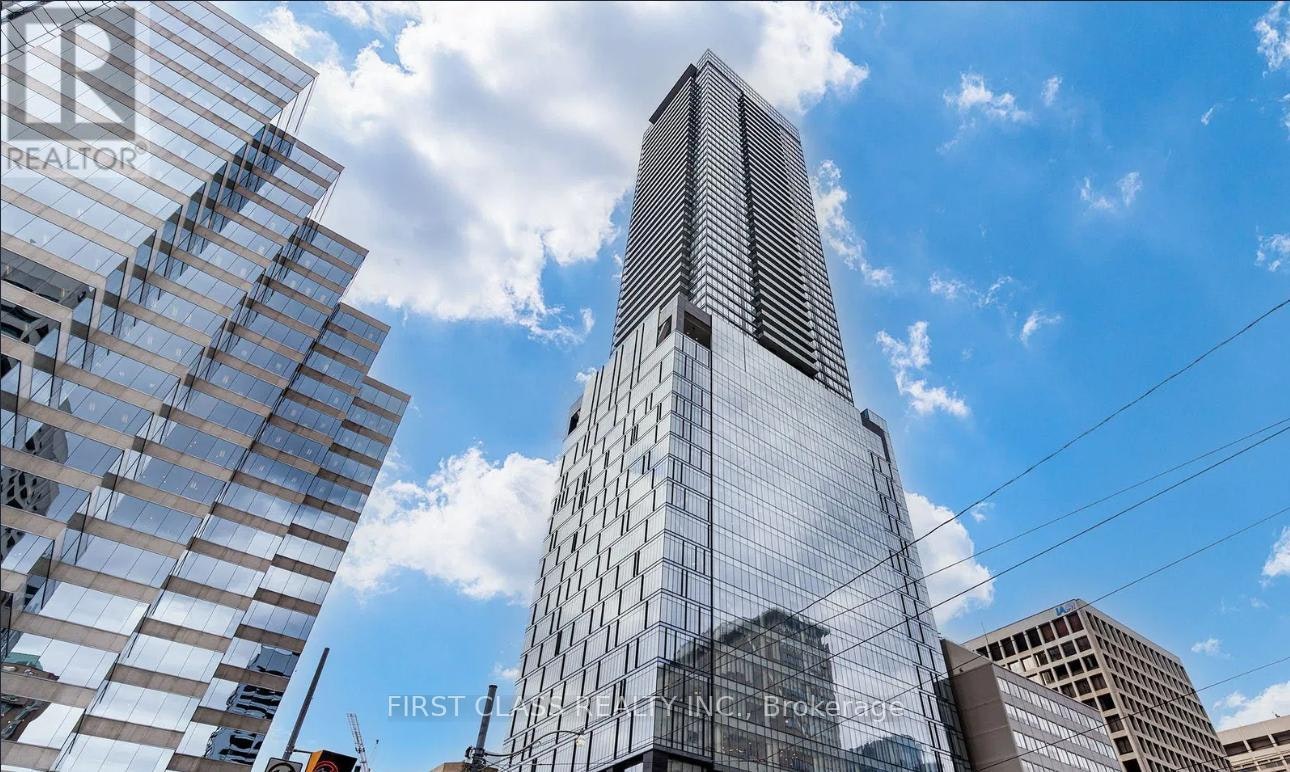 3916-488 University Avenue, Toronto, ON, M5G 0C1