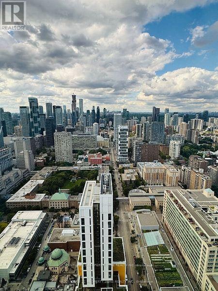 LPH05-252 Church Street, Toronto, ON, M5B 0E6