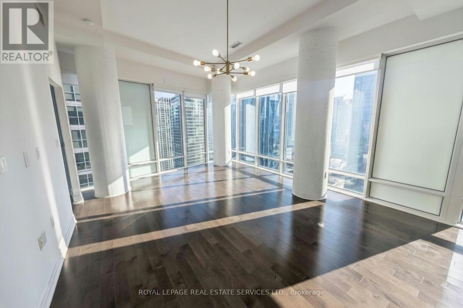 2802-8 The Esplanade, Toronto, ON, M5E 0A6 - 6