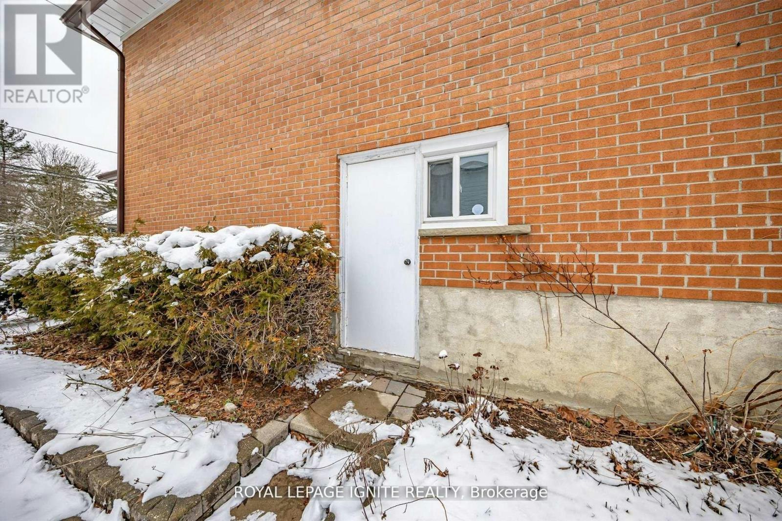 MAIN-83 Deep Dene Drive, Toronto, ON, M1C 1L9 - 7