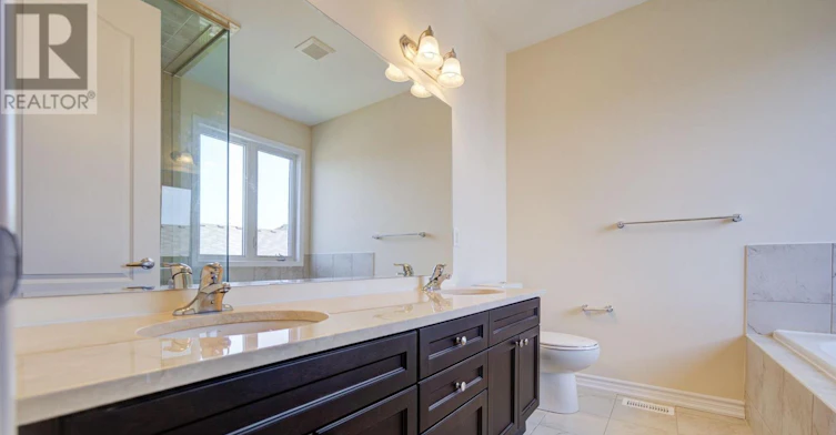 396 Thomas Phillips Drive, Aurora, ON, L4G 0T2 - 43
