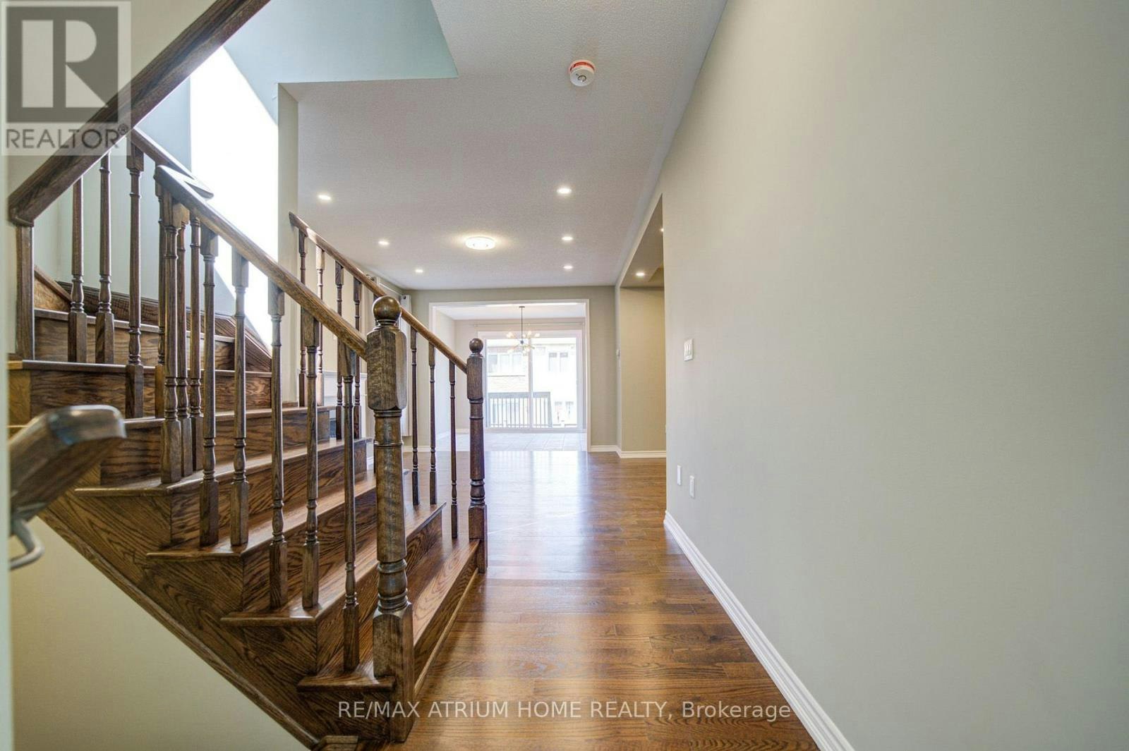396 Thomas Phillips Drive, Aurora, ON, L4G 0T2 - 4