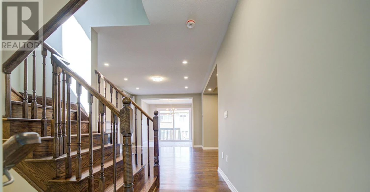 396 Thomas Phillips Drive, Aurora, ON, L4G 0T2 - 4