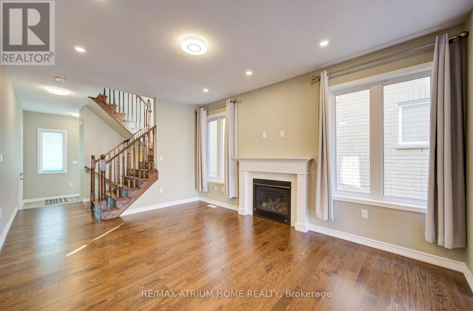 396 Thomas Phillips Drive, Aurora, ON, L4G 0T2 - 10