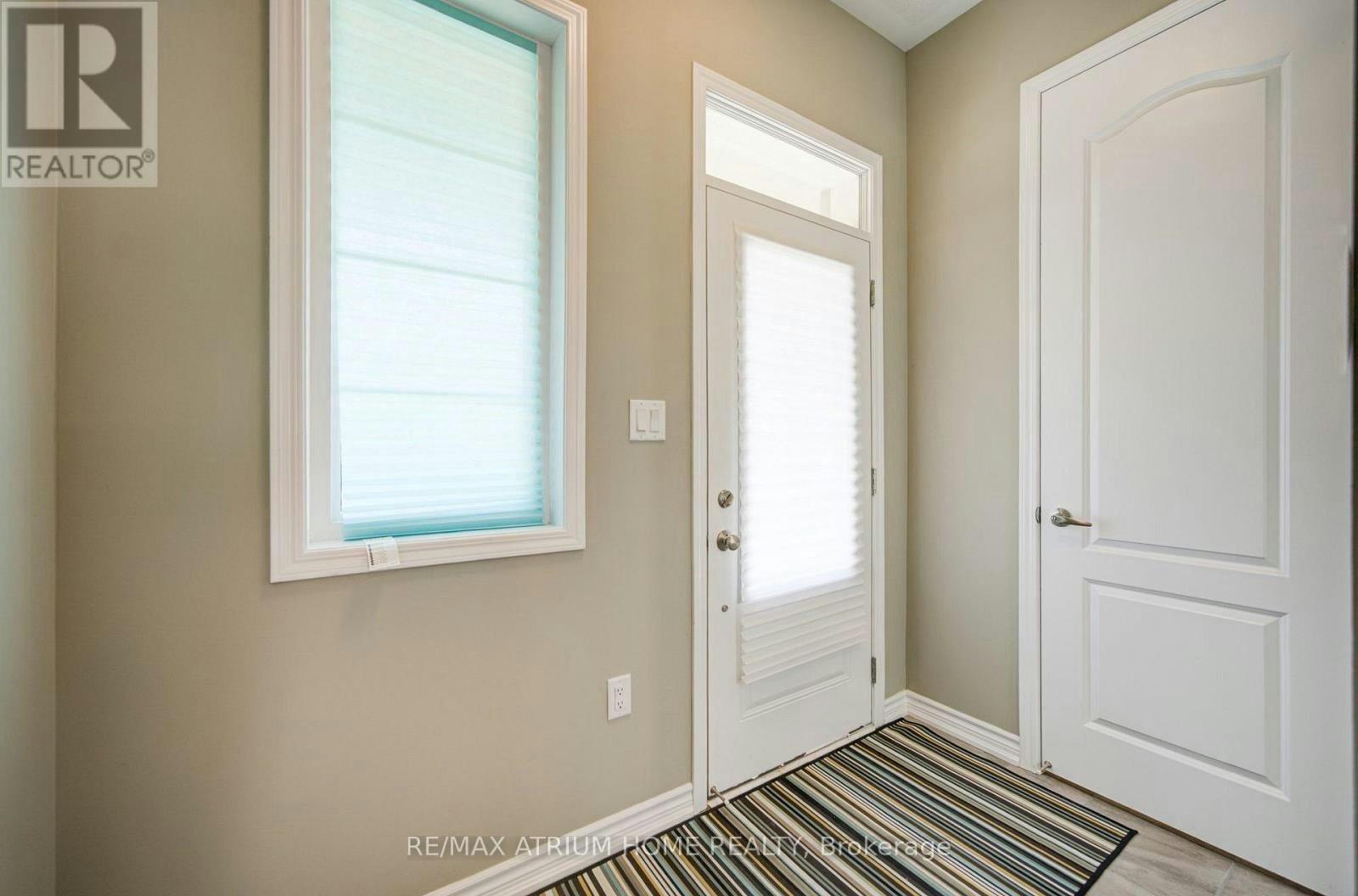 396 Thomas Phillips Drive, Aurora, ON, L4G 0T2 - 2