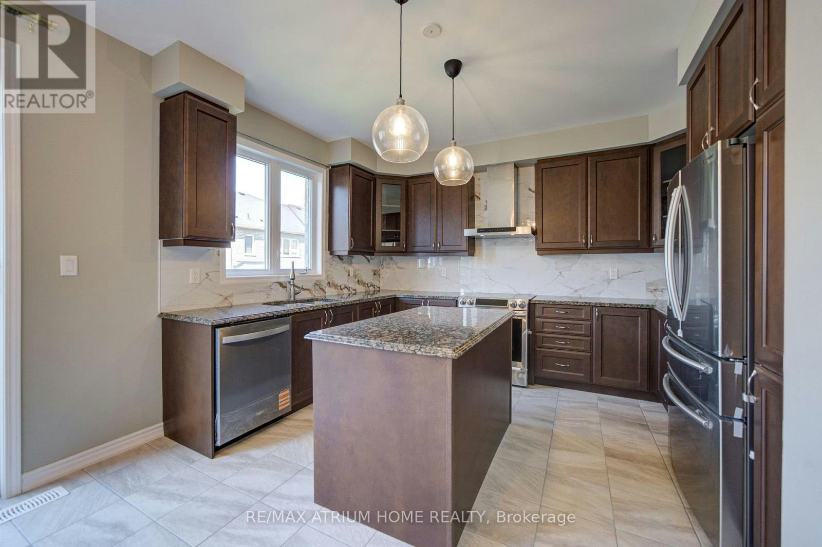 396 Thomas Phillips Drive, Aurora, ON, L4G 0T2 - 22