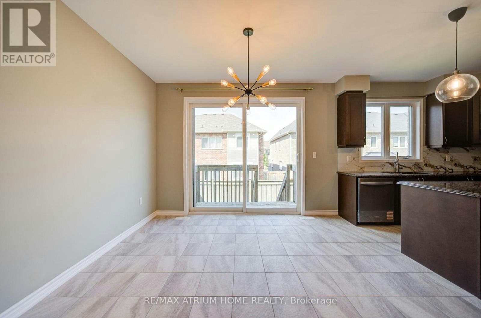 396 Thomas Phillips Drive, Aurora, ON, L4G 0T2 - 19