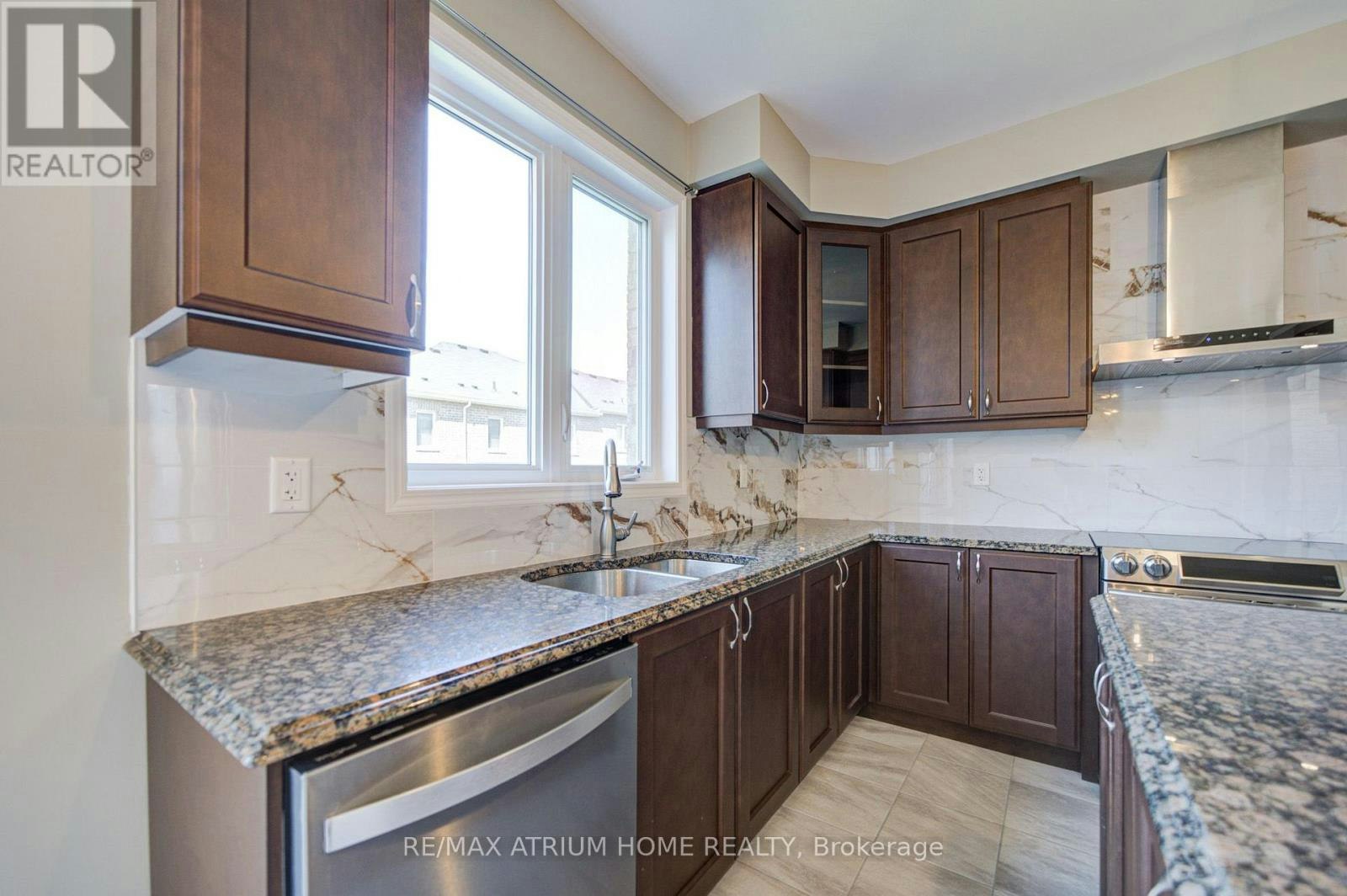 396 Thomas Phillips Drive, Aurora, ON, L4G 0T2 - 26