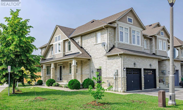 2 Nectarlane Avenue